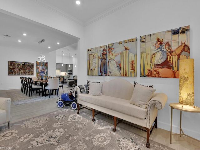 7229 Wiregrass CT, Naples, FL 34114