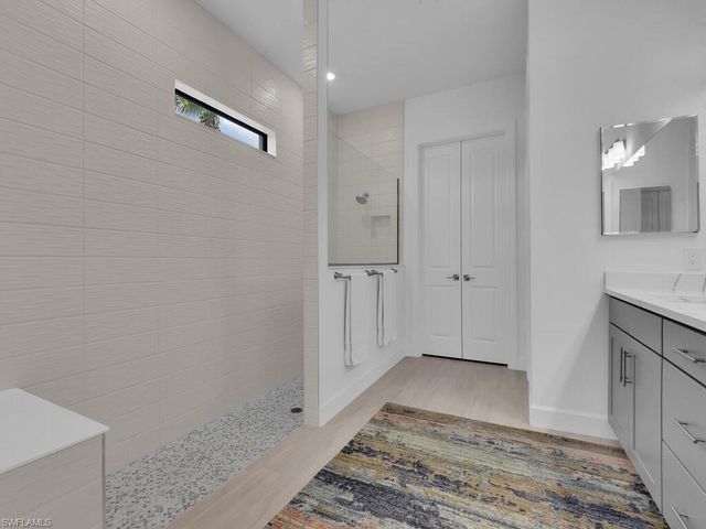 7229 Wiregrass CT, Naples, FL 34114