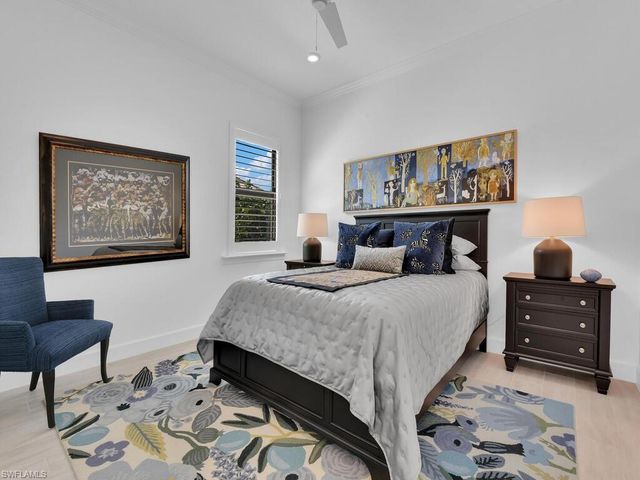 7229 Wiregrass CT, Naples, FL 34114