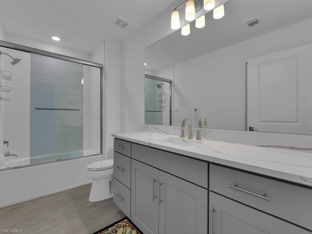 7229 Wiregrass CT, Naples, FL 34114