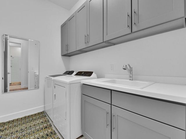 7229 Wiregrass CT, Naples, FL 34114