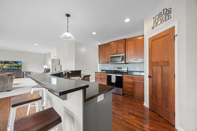 17224 64th Place N, Maple Grove, MN 55311