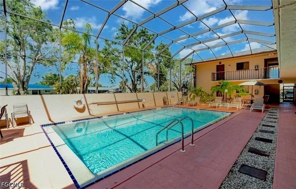 5255 Coronado PKWY 2, Cape Coral, FL 33904