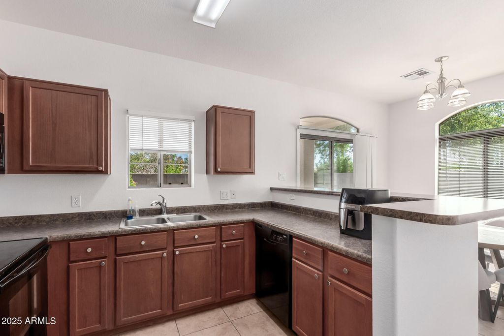 336 N 168TH Drive, Goodyear, AZ 85338 — photo 3