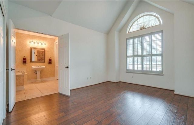 14302 Reissen Lane, Houston, TX 77069