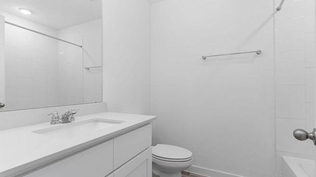 7735 Evening Emerald Drive, Iowa Colony, TX 77583