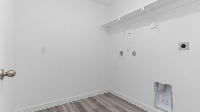 7735 Evening Emerald Drive, Iowa Colony, TX 77583