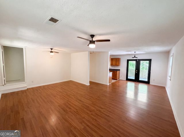 2860 Oxford Road, Atlanta, GA 30349