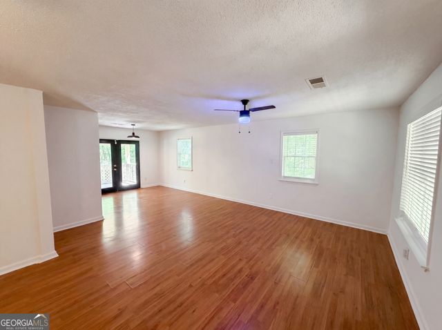2860 Oxford Road, Atlanta, GA 30349