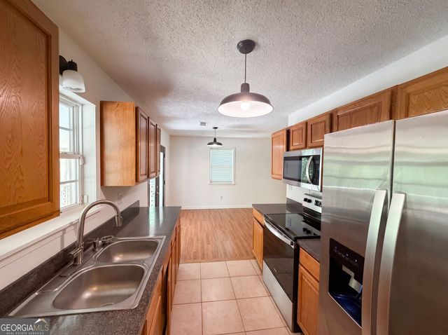 2860 Oxford Road, Atlanta, GA 30349