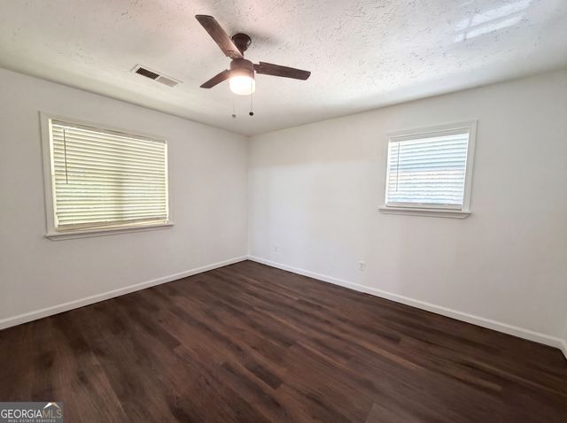 2860 Oxford Road, Atlanta, GA 30349