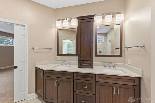 1174 Club View Drive, Washington Twp, OH 45458