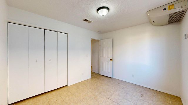 1405 SECRET VALLEY Drive SW, Albuquerque, NM 87121