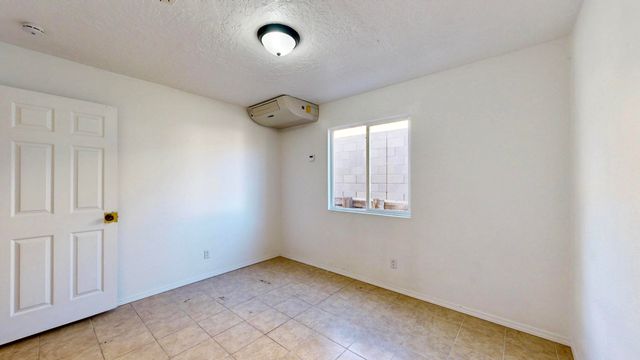 1405 SECRET VALLEY Drive SW, Albuquerque, NM 87121