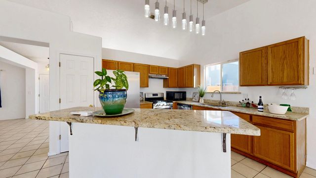 1405 SECRET VALLEY Drive SW, Albuquerque, NM 87121