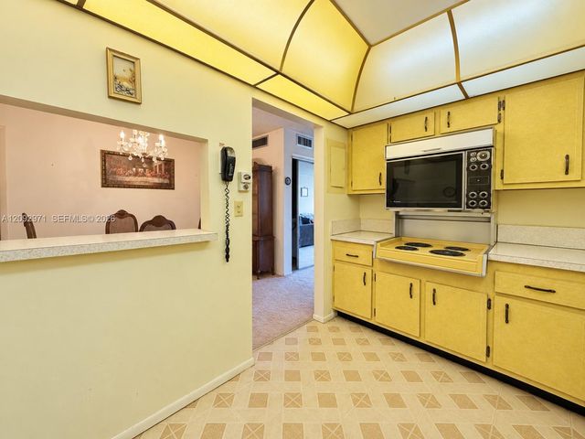 1465 NE 123rd Street 505, North Miami, FL 33161
