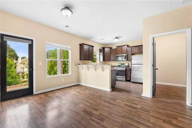2238 Newbury Oaks Drive, Lawrenceville, GA 30044