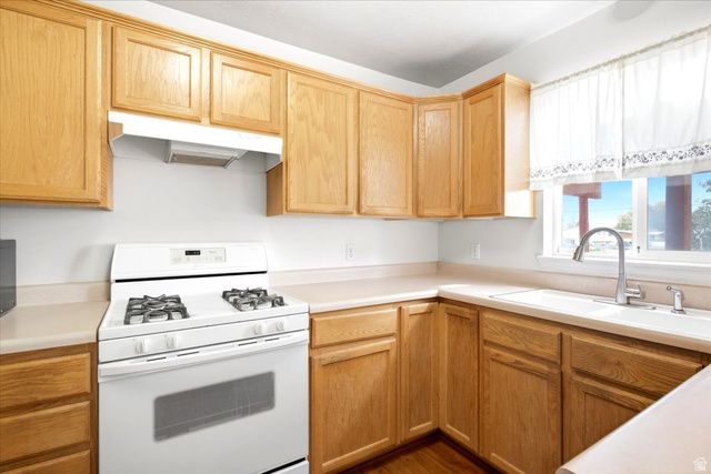 1815 W 2175 S, Syracuse, UT 84075