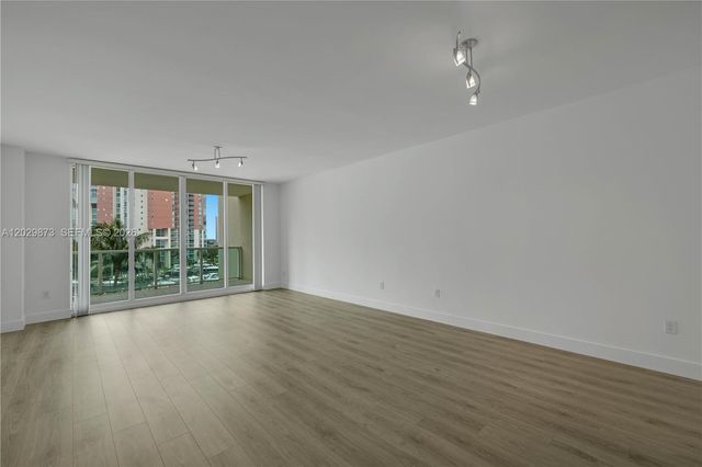 3340 NE 190th St 503, Aventura, FL 33180