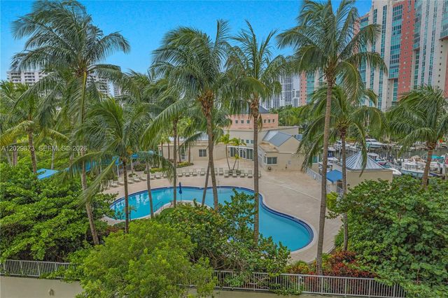 3340 NE 190th St 503, Aventura, FL 33180