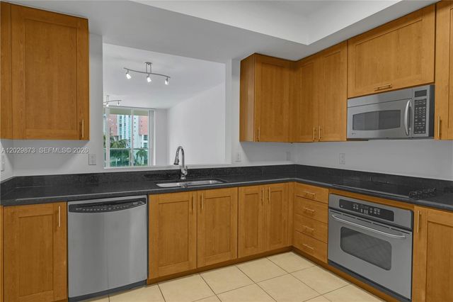 3340 NE 190th St 503, Aventura, FL 33180
