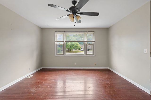 5001 McLendon Dr, Antioch, TN 37013