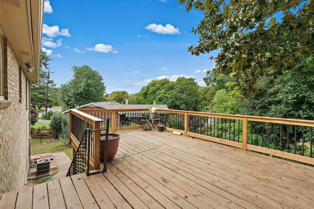 5001 McLendon Dr, Antioch, TN 37013