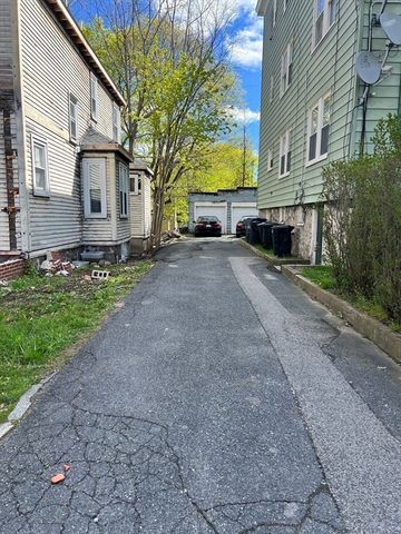 700 Metropolitan Ave, Boston, MA 02136