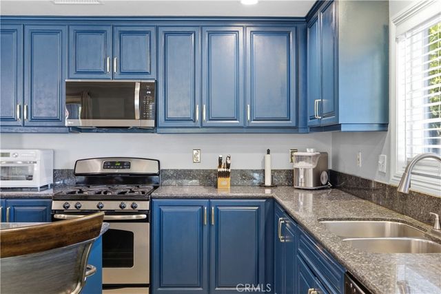2851 Pleasant St, Riverside, CA 92507