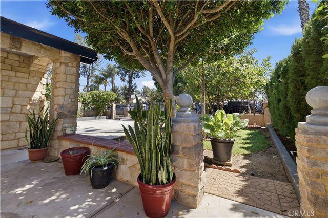 2851 Pleasant St, Riverside, CA 92507