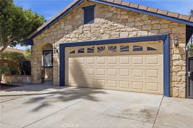 2851 Pleasant St, Riverside, CA 92507