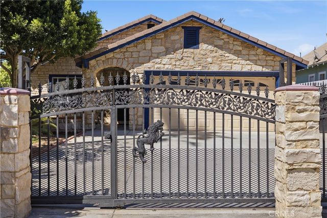 2851 Pleasant St, Riverside, CA 92507