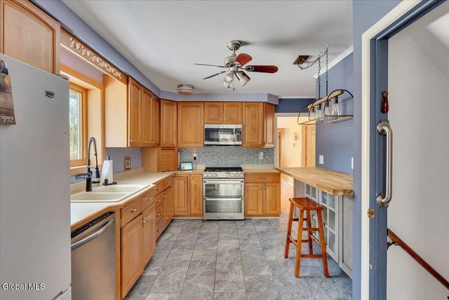 6 Evergreen Boulevard, Glenville, NY 12302