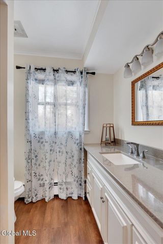 6 Evergreen Boulevard, Glenville, NY 12302