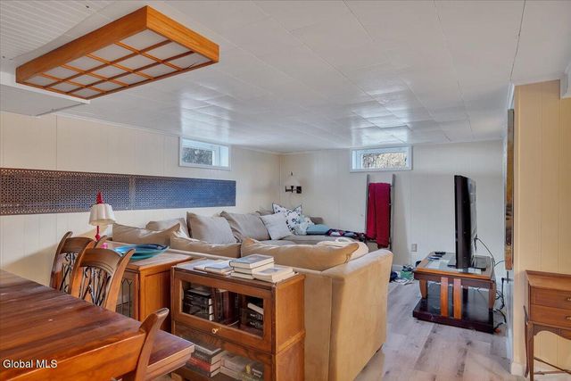 6 Evergreen Boulevard, Glenville, NY 12302