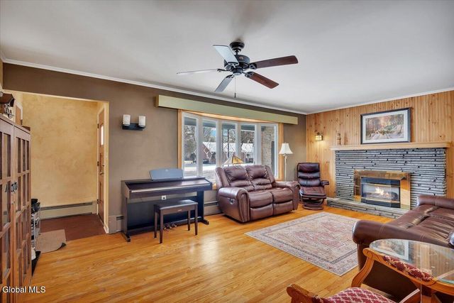 6 Evergreen Boulevard, Glenville, NY 12302