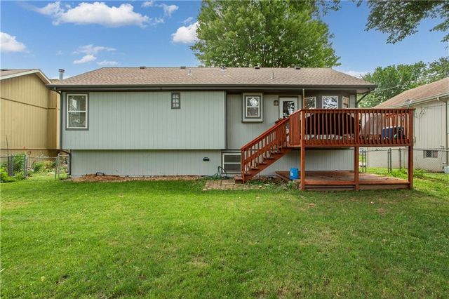 1604 S Concord Court, Independence, MO 64058
