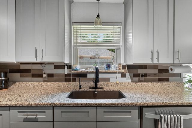 1000 Shady Hill Lane, Burleson, TX 76028