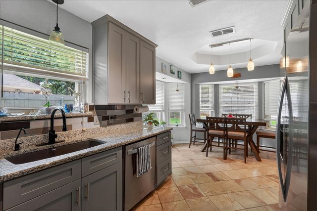 1000 Shady Hill Lane, Burleson, TX 76028