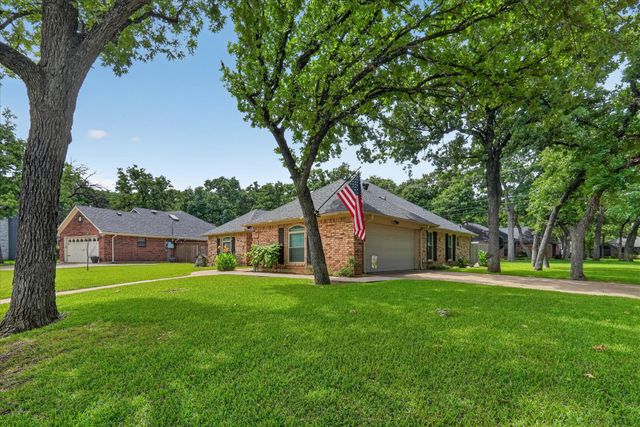 1000 Shady Hill Lane, Burleson, TX 76028