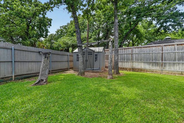 1000 Shady Hill Lane, Burleson, TX 76028