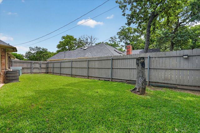 1000 Shady Hill Lane, Burleson, TX 76028