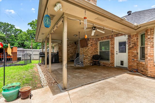 1000 Shady Hill Lane, Burleson, TX 76028