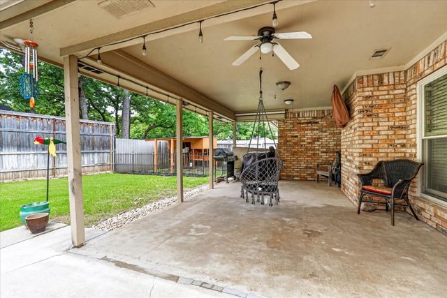 1000 Shady Hill Lane, Burleson, TX 76028