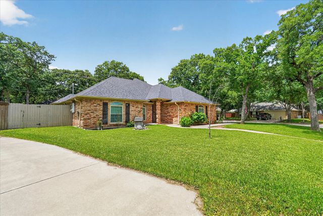 1000 Shady Hill Lane, Burleson, TX 76028