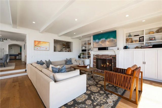 1228 W Oceanfront, Newport Beach, CA 92661