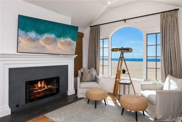 1228 W Oceanfront, Newport Beach, CA 92661