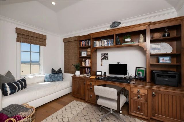 1228 W Oceanfront, Newport Beach, CA 92661