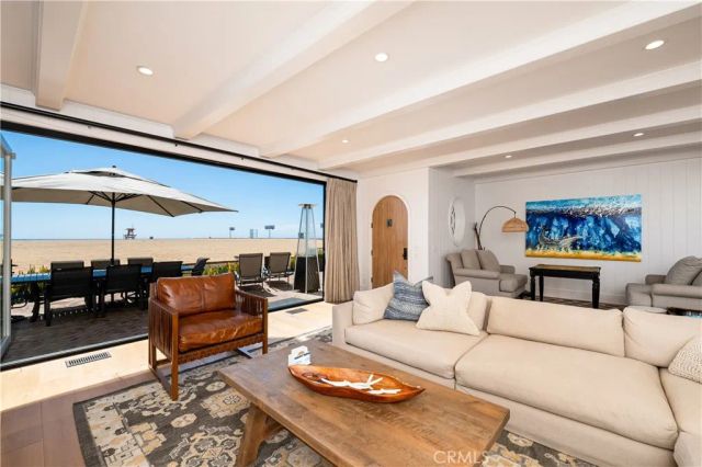 1228 W Oceanfront, Newport Beach, CA 92661