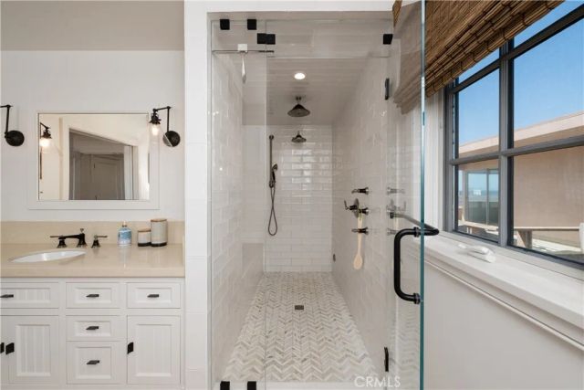1228 W Oceanfront, Newport Beach, CA 92661